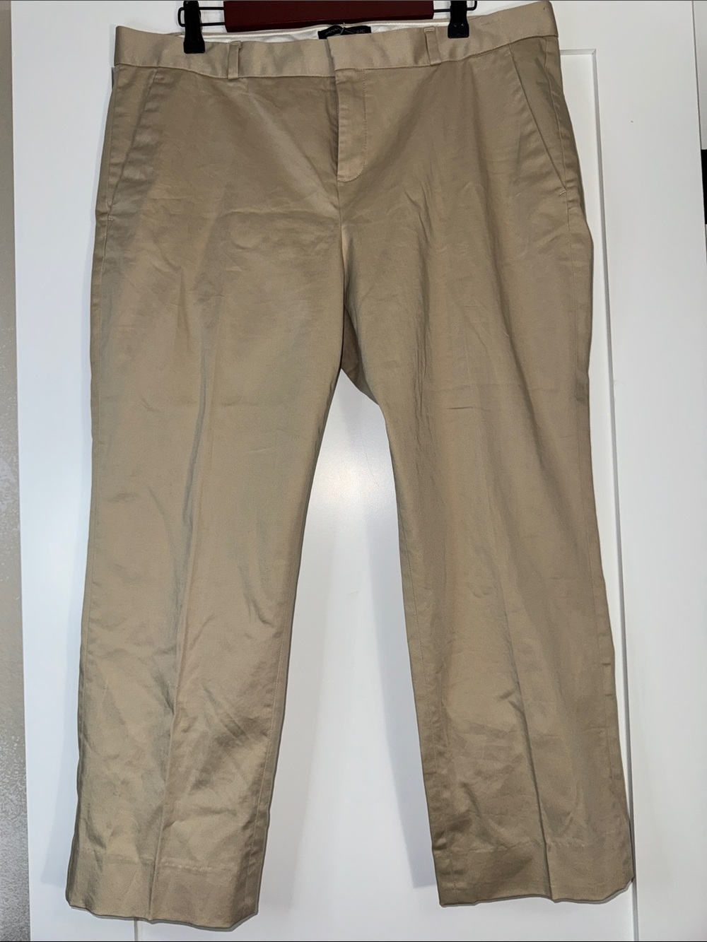 Banana Republic Womens Avery style Tan Chinos - Straight Leg Sz 14 cotton
